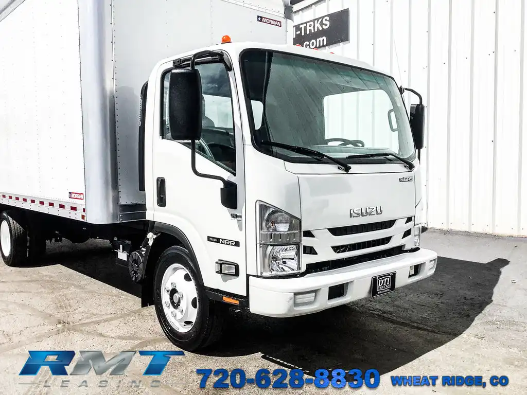 2022 Isuzu NRR Box Truck - image 2 of 6