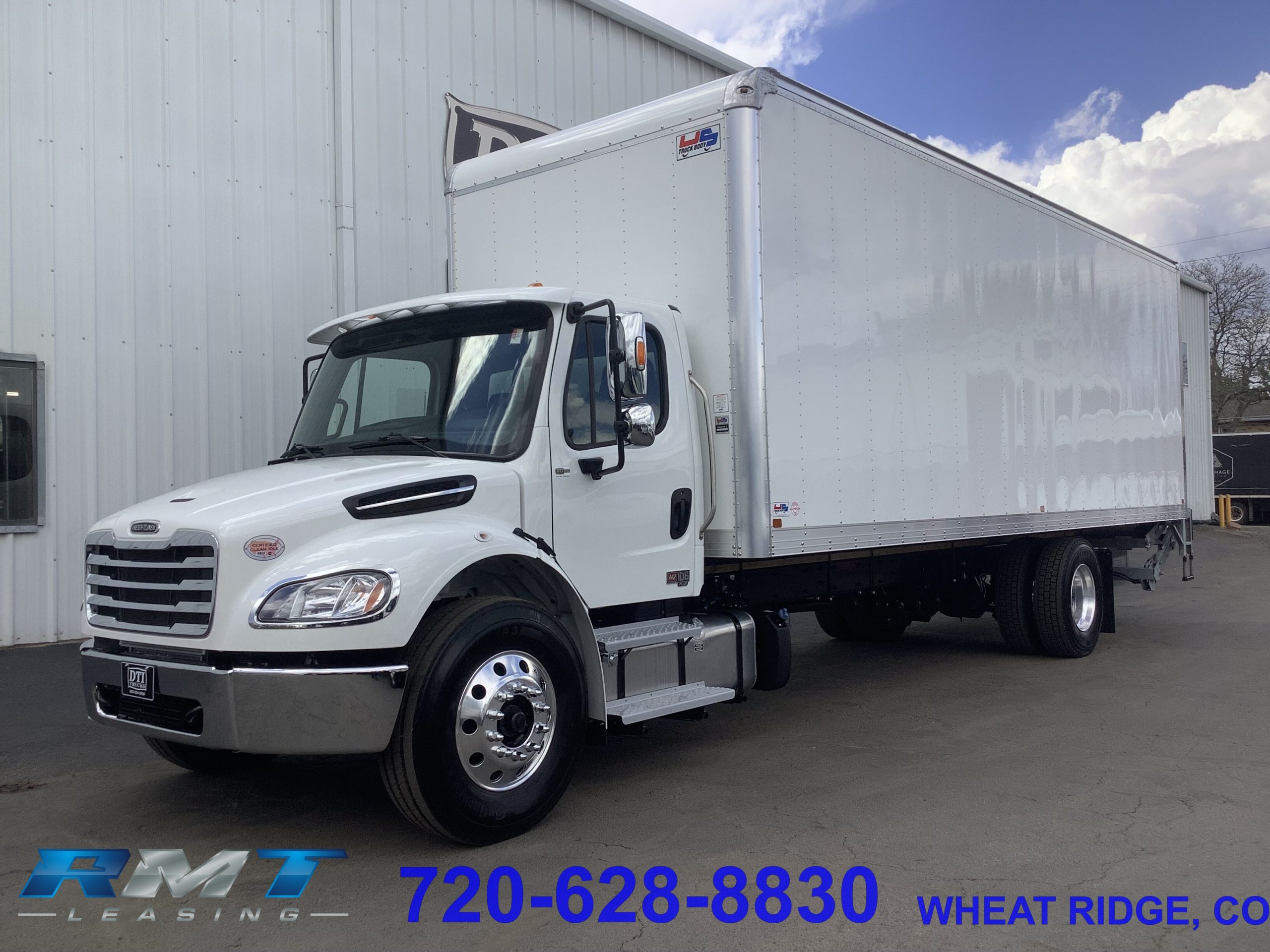 2025 Freightliner M2-106+ Box Truck - image 1 of 6