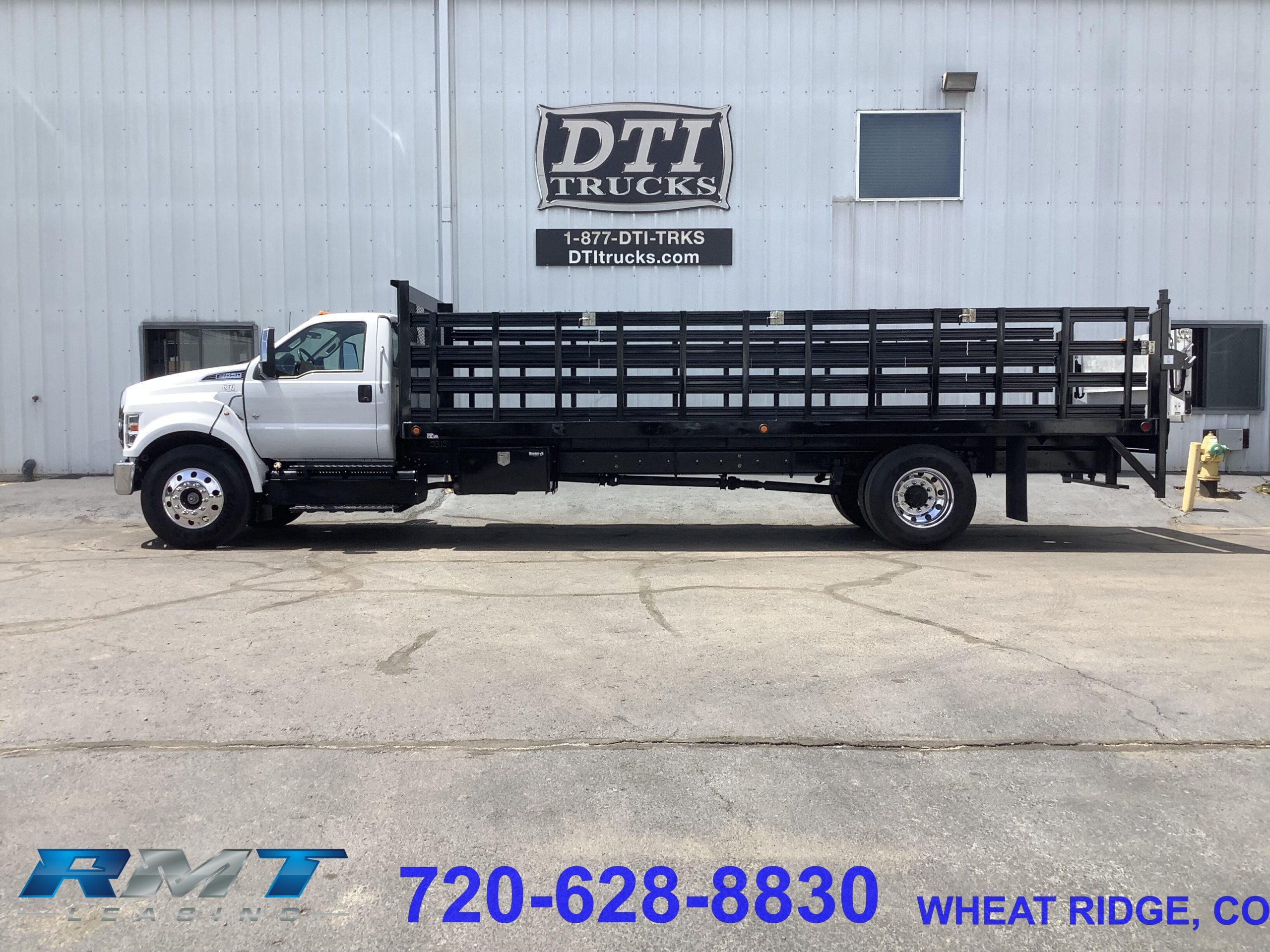 2023 Ford F650 Stakeside Flatbed - image 6 of 6